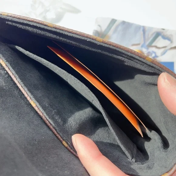 Louis Vuitton Lock BB Black❌sold❌ - Picture 3 of 16